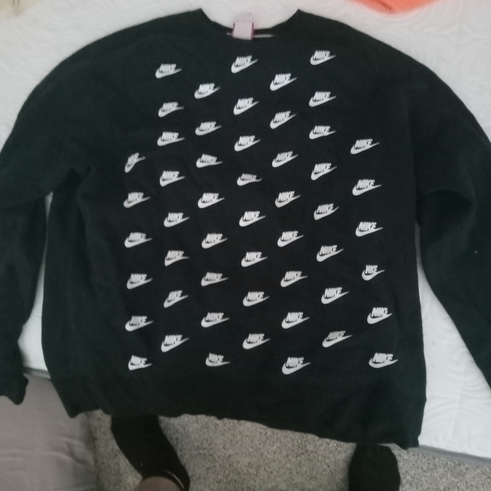 Nike Sweatshirt All-Over Print Size XXL BUT FITS LIKE LARGE